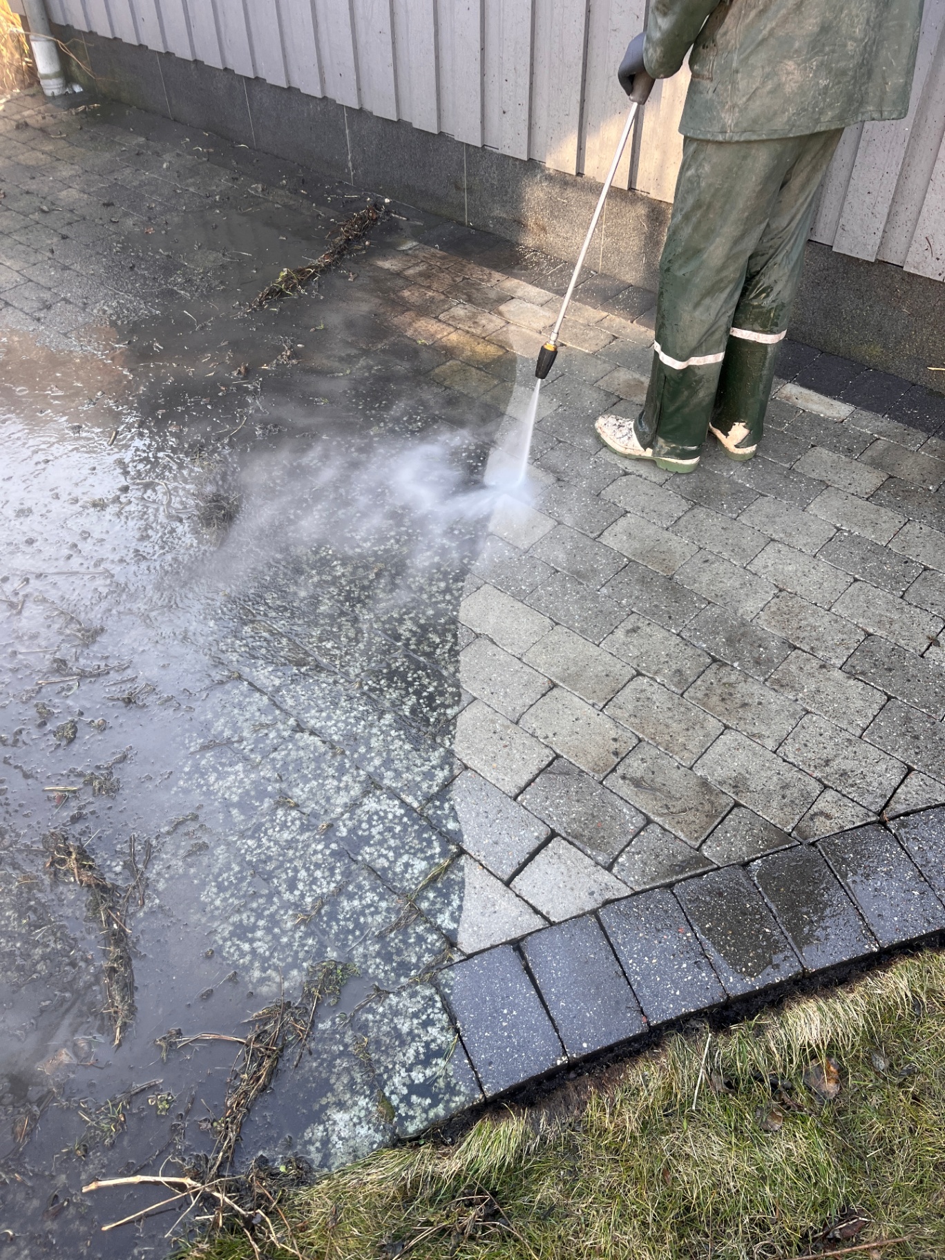 Högtryckstvätt av marksten